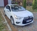 Белый Ситроен ДС4, объемом двигателя 1.6 л и пробегом 220 тыс. км за 6200 $, фото 1 на Automoto.ua