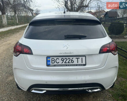 Білий Сітроен ДС4, об'ємом двигуна 1.6 л та пробігом 105 тис. км за 10500 $, фото 1 на Automoto.ua