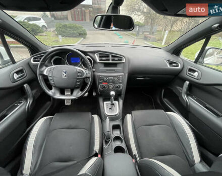 Белый Ситроен ДС4, объемом двигателя 1.6 л и пробегом 96 тыс. км за 8300 $, фото 9 на Automoto.ua