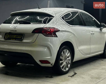 Білий Сітроен ДС4, об'ємом двигуна 1.6 л та пробігом 220 тис. км за 7200 $, фото 5 на Automoto.ua