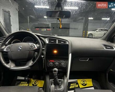 Білий Сітроен ДС4, об'ємом двигуна 1.6 л та пробігом 220 тис. км за 7200 $, фото 11 на Automoto.ua