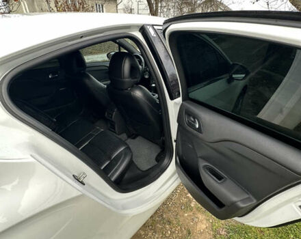 Білий Сітроен ДС4, об'ємом двигуна 1.6 л та пробігом 105 тис. км за 10500 $, фото 7 на Automoto.ua