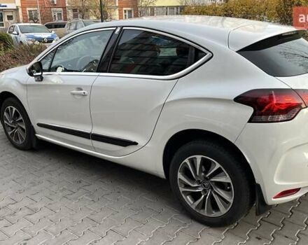 Білий Сітроен ДС4, об'ємом двигуна 1.6 л та пробігом 135 тис. км за 8900 $, фото 2 на Automoto.ua