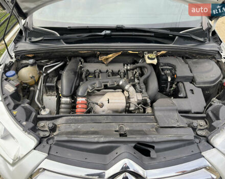 Білий Сітроен ДС4, об'ємом двигуна 1.6 л та пробігом 105 тис. км за 10500 $, фото 13 на Automoto.ua