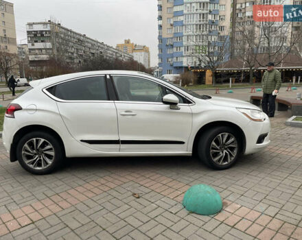 Белый Ситроен ДС4, объемом двигателя 1.6 л и пробегом 96 тыс. км за 8300 $, фото 3 на Automoto.ua