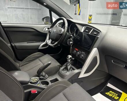 Білий Сітроен ДС4, об'ємом двигуна 1.6 л та пробігом 220 тис. км за 7200 $, фото 15 на Automoto.ua