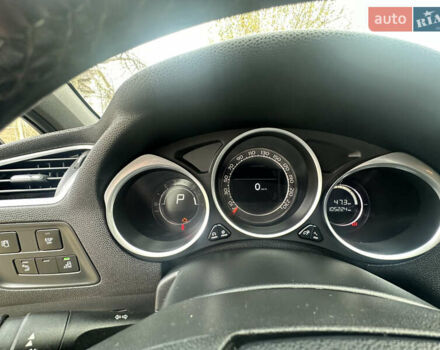 Білий Сітроен ДС4, об'ємом двигуна 1.6 л та пробігом 105 тис. км за 10500 $, фото 9 на Automoto.ua