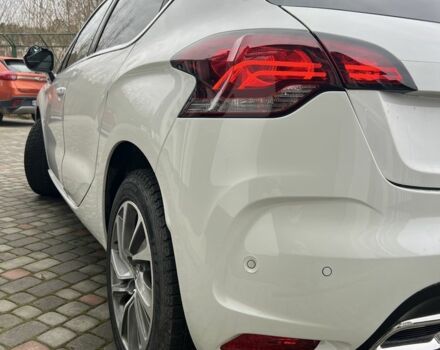 Білий Сітроен ДС4, об'ємом двигуна 1.6 л та пробігом 187 тис. км за 11000 $, фото 7 на Automoto.ua