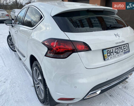 Білий Сітроен ДС4, об'ємом двигуна 2 л та пробігом 119 тис. км за 9800 $, фото 10 на Automoto.ua