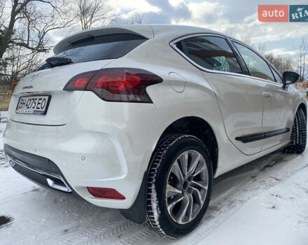 Білий Сітроен ДС4, об'ємом двигуна 2 л та пробігом 119 тис. км за 9800 $, фото 16 на Automoto.ua