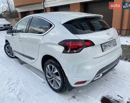 Білий Сітроен ДС4, об'ємом двигуна 2 л та пробігом 119 тис. км за 9800 $, фото 9 на Automoto.ua