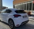Белый Ситроен ДС4, объемом двигателя 1.6 л и пробегом 187 тыс. км за 9500 $, фото 3 на Automoto.ua