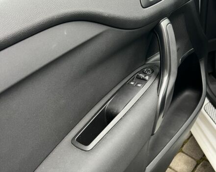 Білий Сітроен ДС4, об'ємом двигуна 1.6 л та пробігом 187 тис. км за 11000 $, фото 17 на Automoto.ua