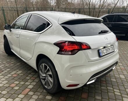 Білий Сітроен ДС4, об'ємом двигуна 1.6 л та пробігом 187 тис. км за 11000 $, фото 1 на Automoto.ua