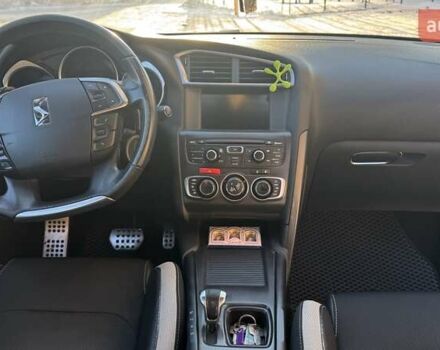 Белый Ситроен ДС4, объемом двигателя 1.6 л и пробегом 187 тыс. км за 9500 $, фото 16 на Automoto.ua