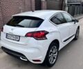 Белый Ситроен ДС4, объемом двигателя 2 л и пробегом 115 тыс. км за 12000 $, фото 3 на Automoto.ua