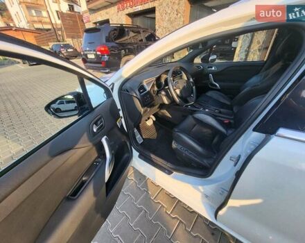 Білий Сітроен ДС4, об'ємом двигуна 2 л та пробігом 79 тис. км за 15300 $, фото 27 на Automoto.ua