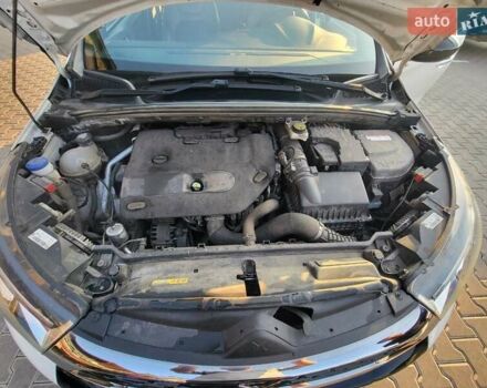 Білий Сітроен ДС4, об'ємом двигуна 2 л та пробігом 79 тис. км за 15300 $, фото 22 на Automoto.ua