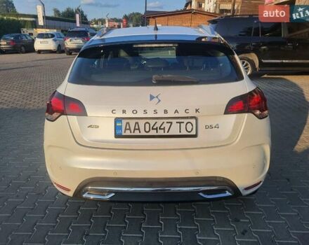 Білий Сітроен ДС4, об'ємом двигуна 2 л та пробігом 79 тис. км за 15300 $, фото 8 на Automoto.ua