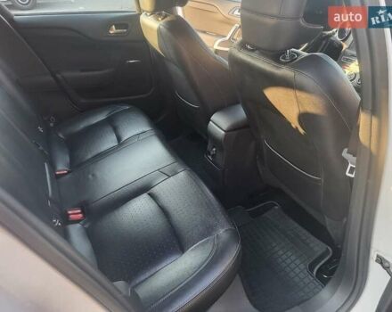 Білий Сітроен ДС4, об'ємом двигуна 2 л та пробігом 79 тис. км за 15300 $, фото 20 на Automoto.ua