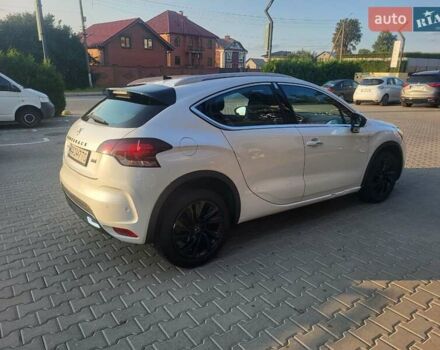 Білий Сітроен ДС4, об'ємом двигуна 2 л та пробігом 79 тис. км за 15300 $, фото 6 на Automoto.ua