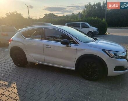 Білий Сітроен ДС4, об'ємом двигуна 2 л та пробігом 79 тис. км за 15300 $, фото 4 на Automoto.ua