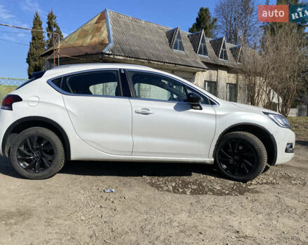 Білий Сітроен ДС4, об'ємом двигуна 2 л та пробігом 160 тис. км за 15500 $, фото 8 на Automoto.ua