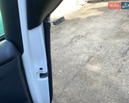 Білий Сітроен ДС4, об'ємом двигуна 2 л та пробігом 160 тис. км за 15500 $, фото 27 на Automoto.ua