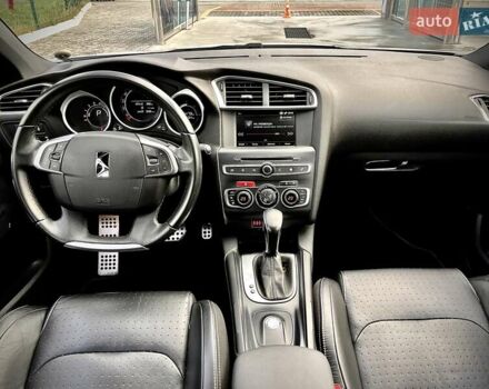 Белый Ситроен ДС4, объемом двигателя 2 л и пробегом 115 тыс. км за 13500 $, фото 17 на Automoto.ua