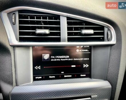 Белый Ситроен ДС4, объемом двигателя 2 л и пробегом 115 тыс. км за 13500 $, фото 27 на Automoto.ua