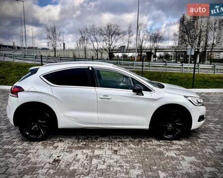 Белый Ситроен ДС4, объемом двигателя 2 л и пробегом 115 тыс. км за 13500 $, фото 8 на Automoto.ua