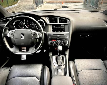 Белый Ситроен ДС4, объемом двигателя 2 л и пробегом 115 тыс. км за 13500 $, фото 8 на Automoto.ua