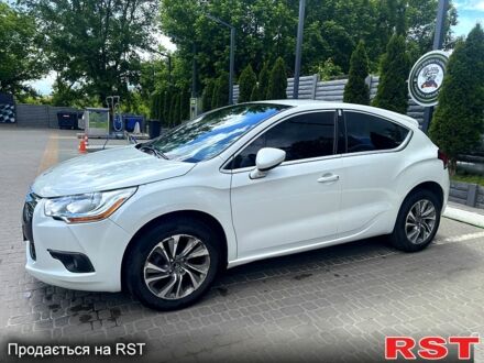 Білий Сітроен ДС4, об'ємом двигуна 1.6 л та пробігом 208 тис. км за 9900 $, фото 1 на Automoto.ua