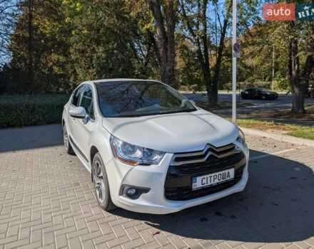 Белый Ситроен ДС4, объемом двигателя 1.6 л и пробегом 86 тыс. км за 7500 $, фото 1 на Automoto.ua