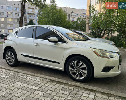 Белый Ситроен ДС4, объемом двигателя 2 л и пробегом 228 тыс. км за 11900 $, фото 1 на Automoto.ua