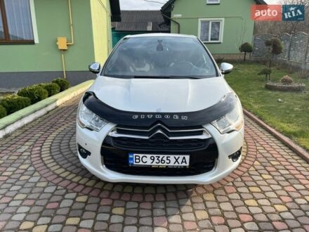 Білий Сітроен ДС4, об'ємом двигуна 2 л та пробігом 191 тис. км за 11200 $, фото 1 на Automoto.ua