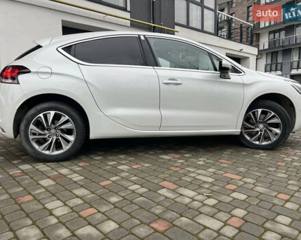 Белый Ситроен ДС4, объемом двигателя 1.6 л и пробегом 188 тыс. км за 11000 $, фото 1 на Automoto.ua