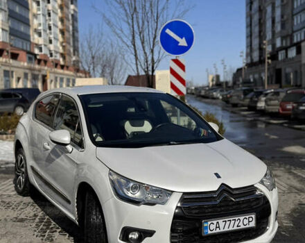 Белый Ситроен ДС4, объемом двигателя 2 л и пробегом 160 тыс. км за 12000 $, фото 1 на Automoto.ua