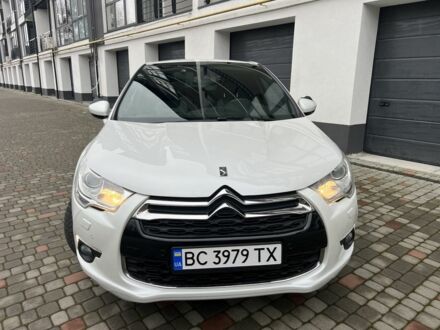 Білий Сітроен ДС4, об'ємом двигуна 1.6 л та пробігом 187 тис. км за 11000 $, фото 1 на Automoto.ua