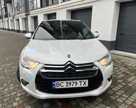 Белый Ситроен ДС4, объемом двигателя 1.6 л и пробегом 187 тыс. км за 11000 $, фото 1 на Automoto.ua