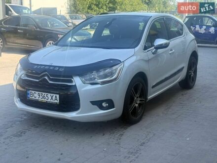 Білий Сітроен ДС4, об'ємом двигуна 2 л та пробігом 193 тис. км за 10500 $, фото 1 на Automoto.ua