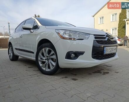 Білий Сітроен ДС4, об'ємом двигуна 2 л та пробігом 214 тис. км за 9300 $, фото 1 на Automoto.ua