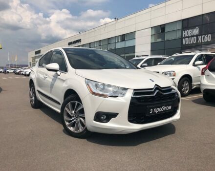 Білий Сітроен ДС4, об'ємом двигуна 2 л та пробігом 90 тис. км за 16500 $, фото 1 на Automoto.ua