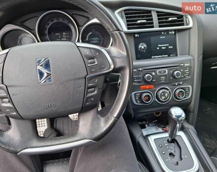 Білий Сітроен ДС4, об'ємом двигуна 2 л та пробігом 123 тис. км за 11200 $, фото 1 на Automoto.ua