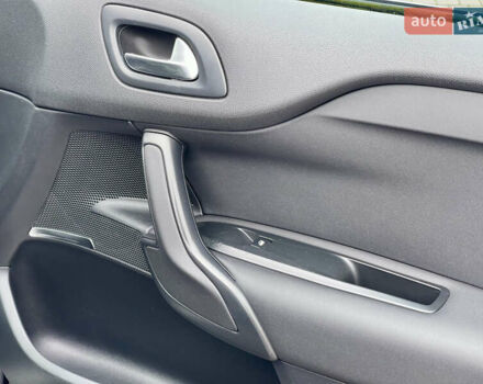 Сітроен ДС4 2012 у Києві на Automoto.ua Чорний Сітроен ДС4, об'ємом двигуна 1.6 л та пробігом 125 тис. км за 9700 $, фото 20 на Automoto.ua