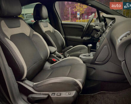 Сітроен ДС4 2012 у Києві на Automoto.ua Чорний Сітроен ДС4, об'ємом двигуна 1.6 л та пробігом 125 тис. км за 9700 $, фото 21 на Automoto.ua