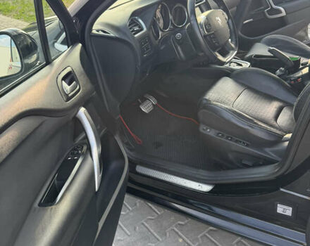 Черный Ситроен ДС4, объемом двигателя 1.6 л и пробегом 167 тыс. км за 9000 $, фото 8 на Automoto.ua