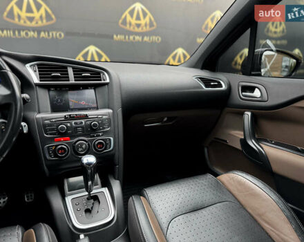 Коричневий Сітроен ДС4, об'ємом двигуна 1.6 л та пробігом 98 тис. км за 8700 $, фото 21 на Automoto.ua