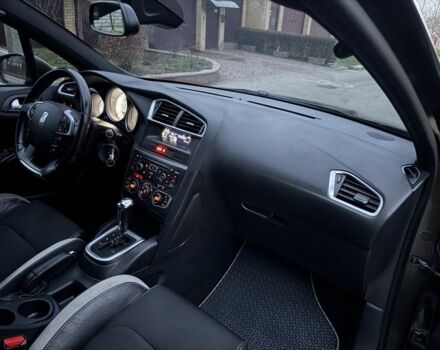 Коричневый Ситроен ДС4, объемом двигателя 1.6 л и пробегом 117 тыс. км за 7500 $, фото 21 на Automoto.ua