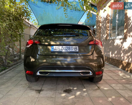 Коричневый Ситроен ДС4, объемом двигателя 2 л и пробегом 147 тыс. км за 10500 $, фото 13 на Automoto.ua